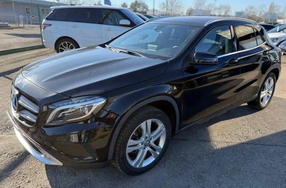 445 Позашляховик Mercedes-Benz GLA 250 н — логотип