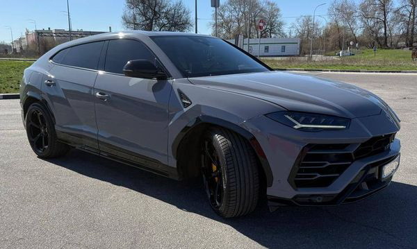 066 Оренда Lamborghini Urus у Києві – з — логотип