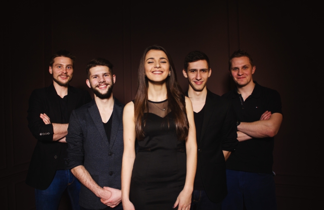Кавер - гурт "Platinum Band" — логотип