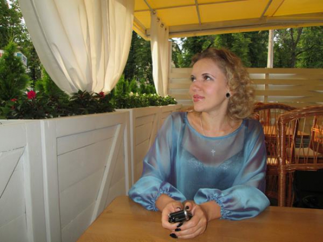Певица Юлия Тейбаш — логотип