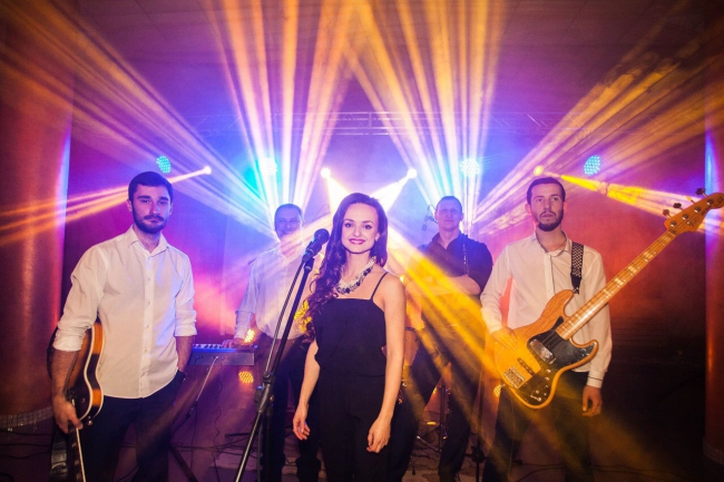 Sarafan band — логотип