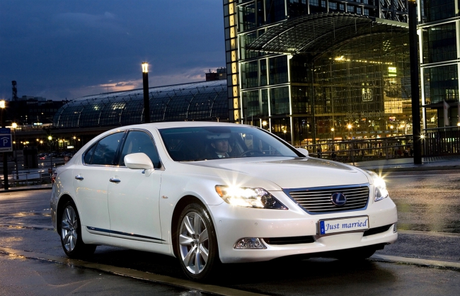 LEXUS LS460 - авто на весілля — логотип