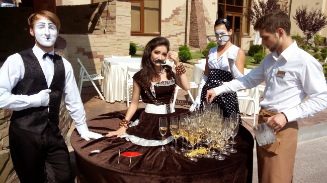 MADRIN WEDDING | БАЛЕТ, МІМИ, ЖИВІ СТОЛИ, ЖИВІ СТА — логотип