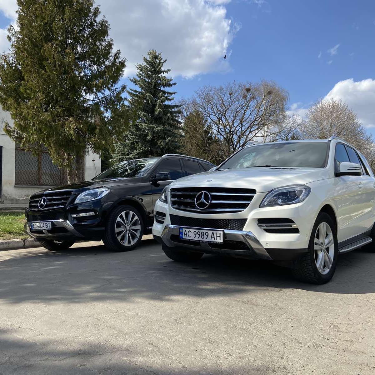 прокат авто на весілля Крайслер Хамер, Луцьк, Весільний кортеж