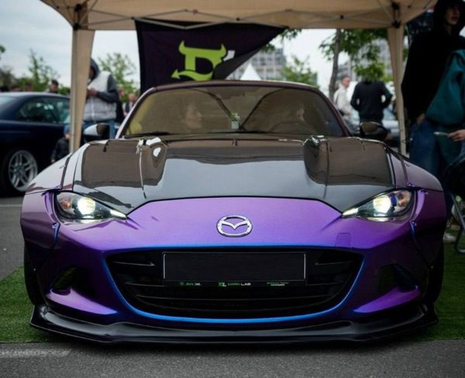 219 Mazda Miata ND кабріолет з водієм на 219 Mazda Miata ND кабріолет з водієм на