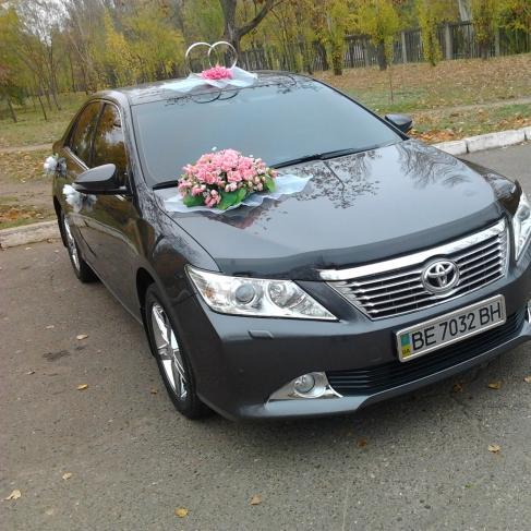 Тойота Камри белая свадьба