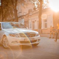 MERCEDES C Білий кортеж