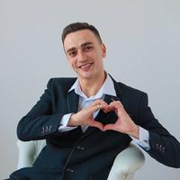 СУЧАСНИЙ ВЕДУЧИЙ НА ВАШЕ ВЕСІЛЛЯ!