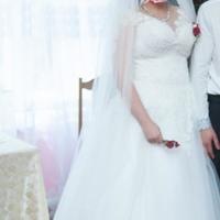 Шикарна весільна сукня