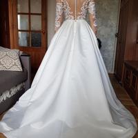 Продам весільну сукню Daria Karlozi