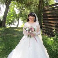 Весільна сукня кольору "Айворі"