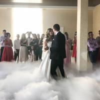 Важкий дим та холодні вогні на весілля