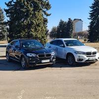 Весільний кортеж BMW X6 чорного і білого