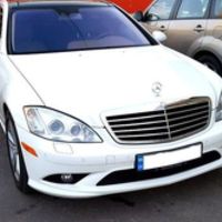 390 Mercedes W221 S550 белый аренда авто