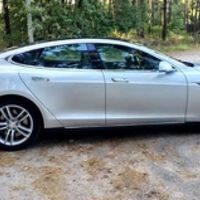 106 Tesla Model S90d прокат авто