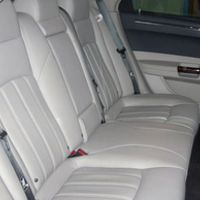 138 Chrysler 300C серебристый прокат