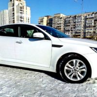 228 Kia Optima білий оренда авто з водіє