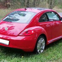 234 Volkswagen New Beetle червоний оренд