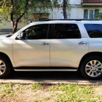 381 Toyota Sequoia оренда білий джип на