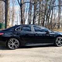 097 Toyota Camry 2020 оренда на весілля