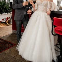 Весільна сукня