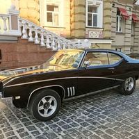 212 Ретро автомобіль Buick Skylark Custo