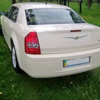 130 Chrysler 300C ванильный прокат
