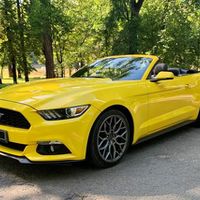 070 Ford Mustang желтый кабриолет аренда