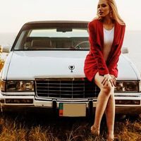 218 Ретро авто Cadillac Fleetwood белый