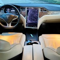 100 Tesla Model S75D оренда авто з водіє