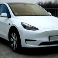 033 Tesla Model Y біла прокат