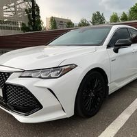 406 Toyota Avalon біла оренда на весілля