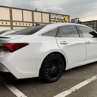 406 Toyota Avalon біла оренда на весілля