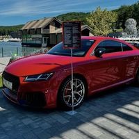 419 Audi TT RS красная для фотосессии съ