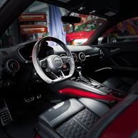 419 Audi TT RS красная для фотосессии съ