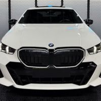 424 BMW 5 G60 белая прокат без водителя