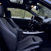 426BMW 240i синяя для фотосессии съемки