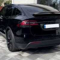 121 Прокат Tesla Model X чорна без водія
