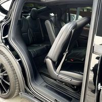 121 Прокат Tesla Model X чорна без водія