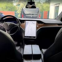 121 Прокат Tesla Model X чорна без водія