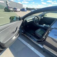 242 Авто на весілля Tesla Model 3 чорна