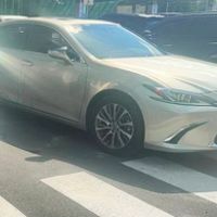 430 Авто на весілля Lexus ES 300h золоти