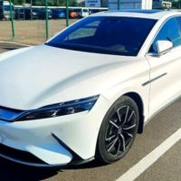 431 BYD HAN оренда авто на весілля