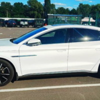 431 BYD HAN оренда авто на весілля