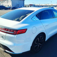 431 BYD HAN оренда авто на весілля