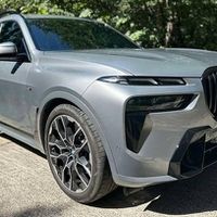 265 Оренда BMW X7 40D 2024 сірий позашля