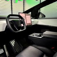 351 Tesla Cybertruck чорний прокат без в