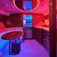 Прокат аренда катера яхты Bavaria 37 Spo