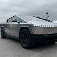 005 Tesla Cybertruck аренда с водителем