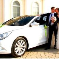 Шикарный автомобиль на свадьбу